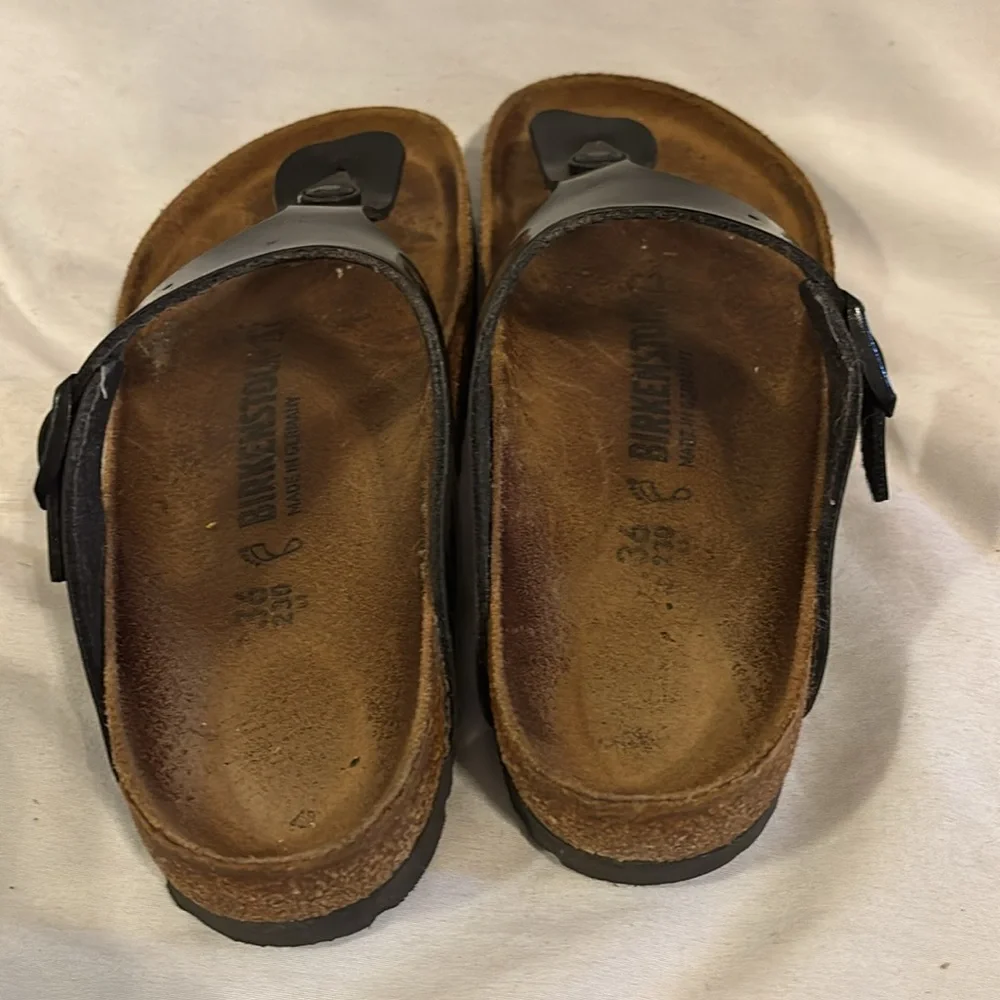 Birkenstock Gizeh Black Patent Leather Thong Sandals Size 36 - Picture 5 of 6